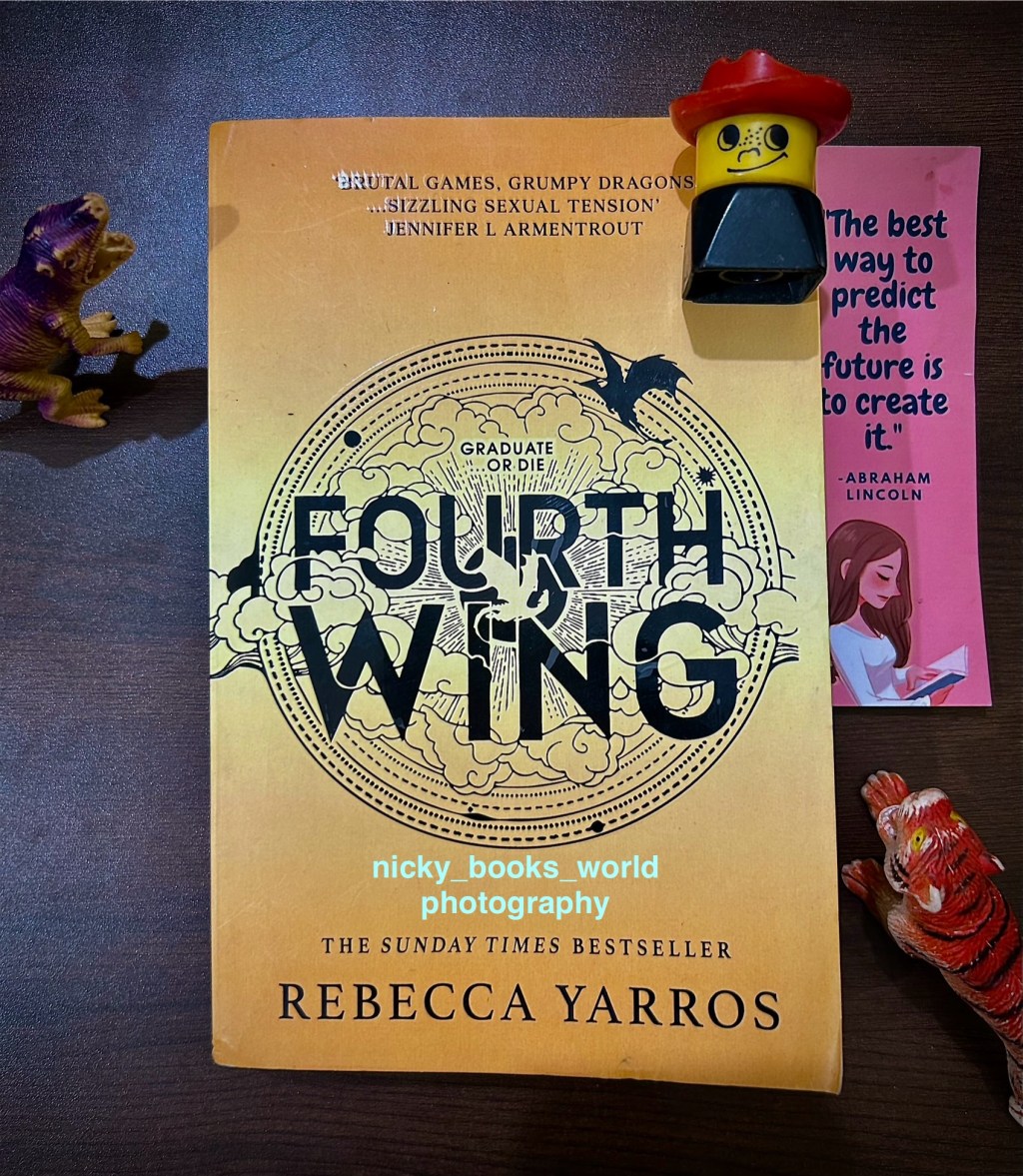 Book Review: Fourth Wing